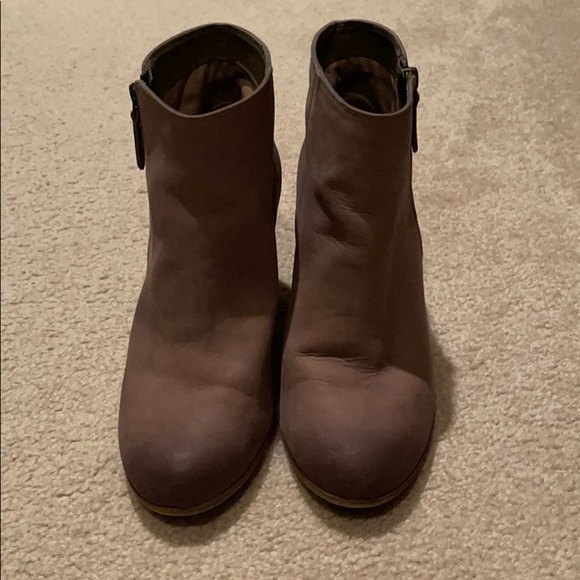 bp Shoes - Women’s grey leather boots, size 8.5
